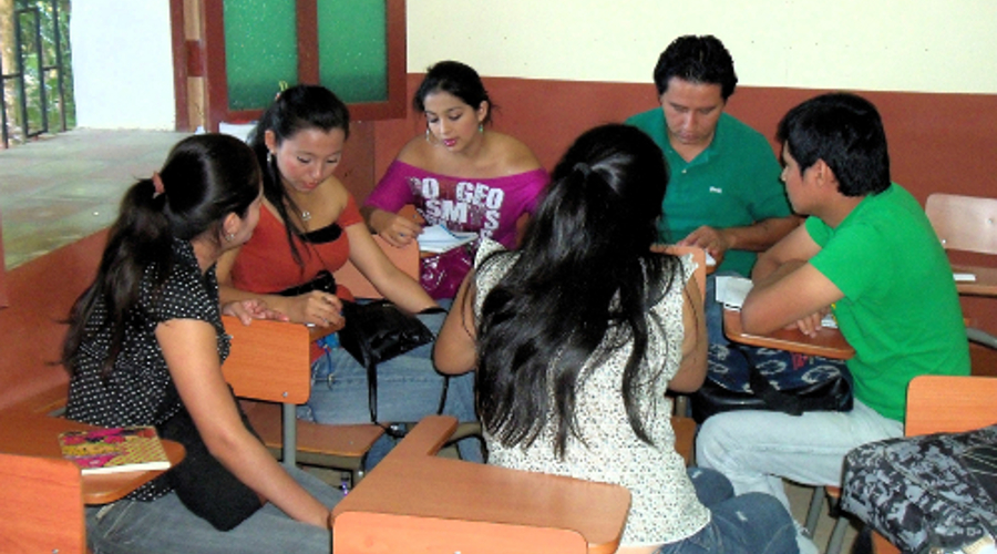 Estudiantes durante el taller.